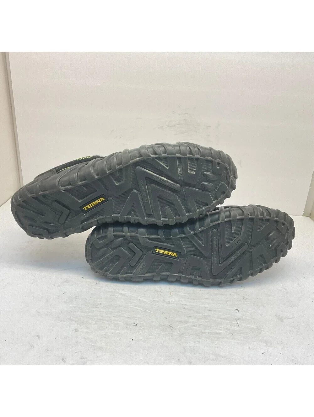 Terra Men's Low-Cut Spider 3.0 Composite Toe Work Shoes Black/Green Size 10.5M